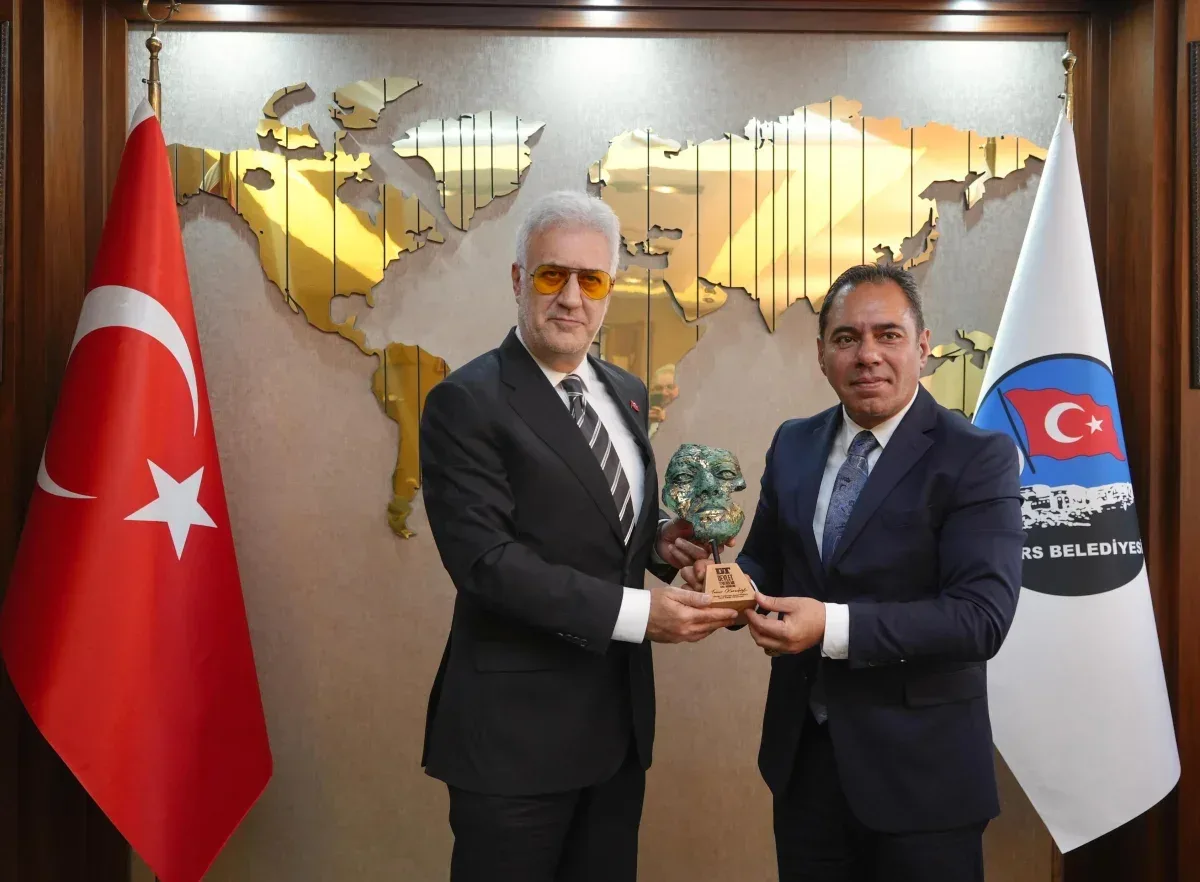 Devlet Tiyatroları Genel Müdürü Tamer Karadağlı, Ata Toprağı Kars’ta