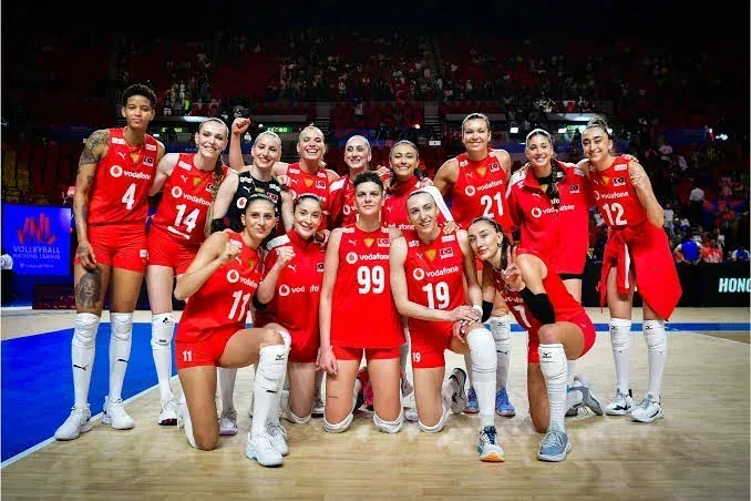 Filenin Sultanları Almanya’yı geçerek yarı finale yükseldi